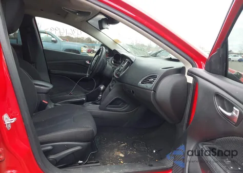 2016 Dodge Dart Sxt z USA, uszkodzony, nr VIN 1C3CDFBB3GD667767